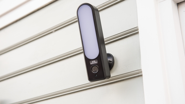 Burg-wächter’s BURGcam light 3010 provides all-round security for homes